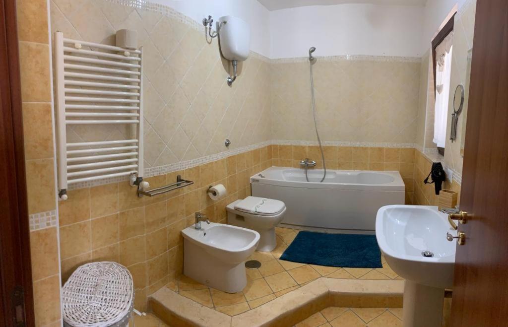 B&B La Casa Di Betty Albanella Εξωτερικό φωτογραφία
